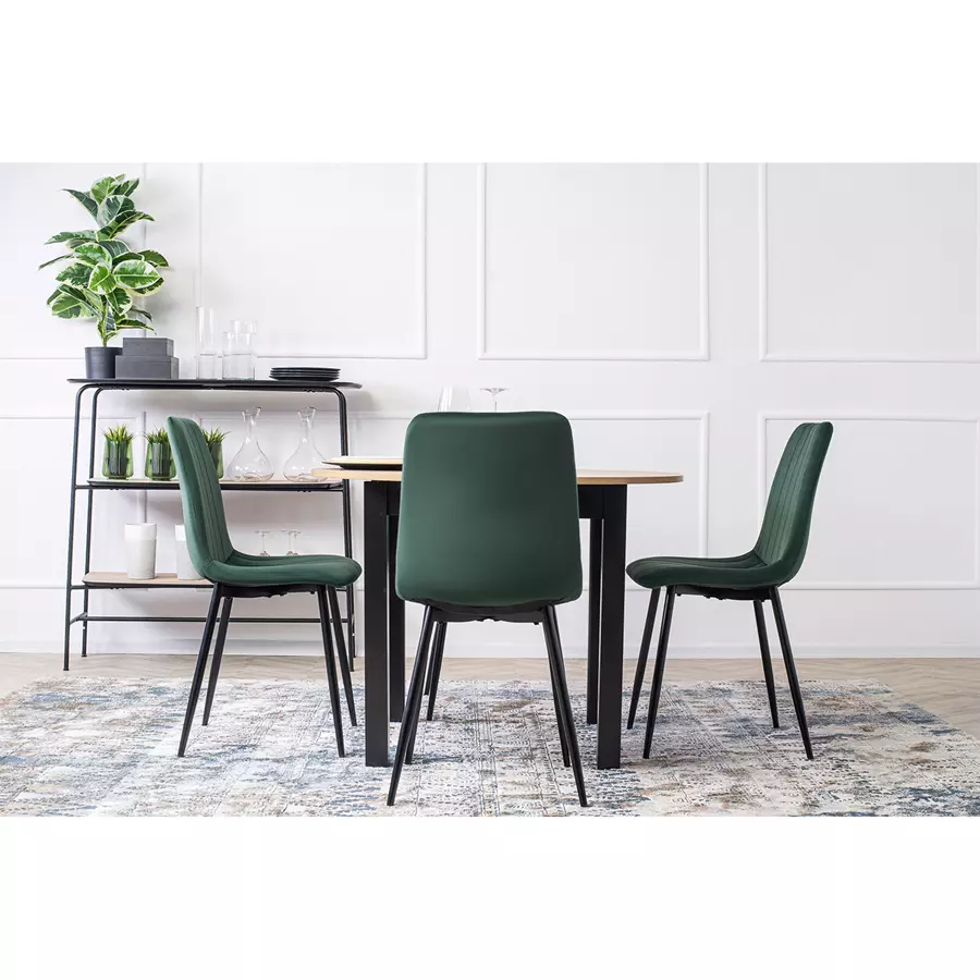 Rozkładany stół z krzesłami: Elastyczność i Funkcjonalność W Aranżacji Wnętrza