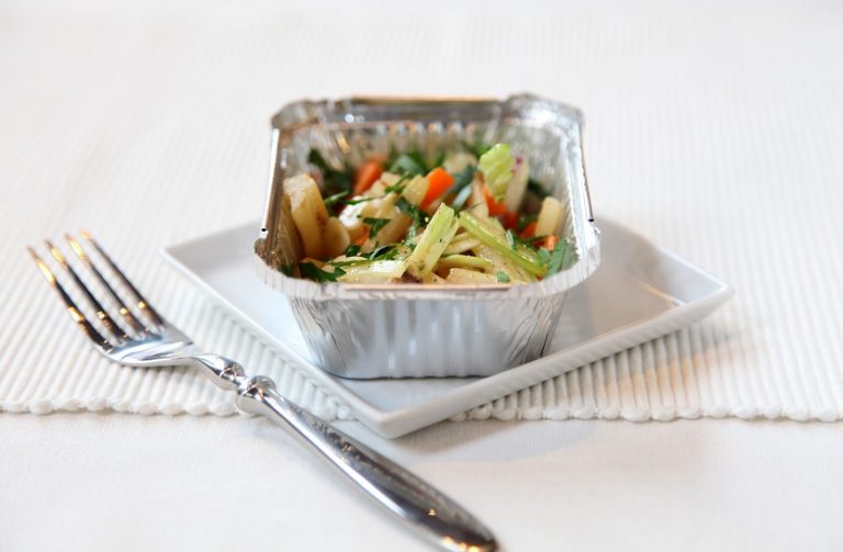Opakowania dla cateringu dietetycznego – jakie rozwiązania sprawdzają się najlepiej?